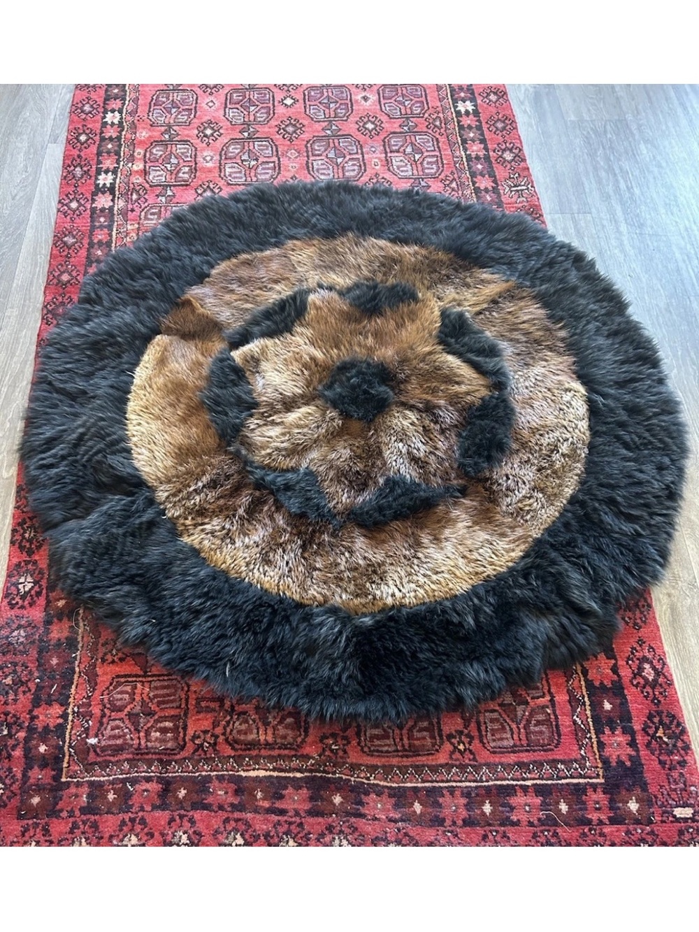 Vintage 1970’s Handmade Real Fur Patchwork Round Rug 50” Brown Black Lodge Decor - Picture 2 of 14